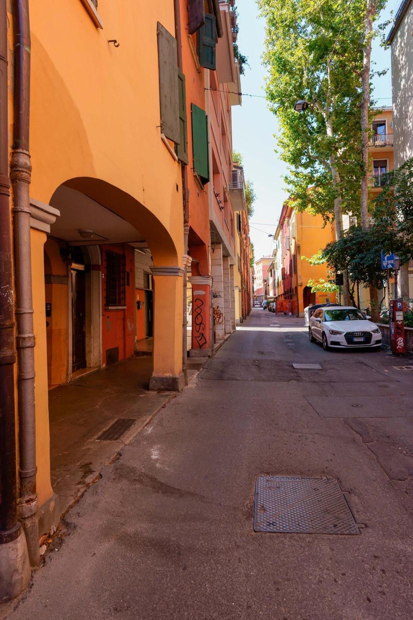 Teagarden Centro Storico Bologna Apartment Екстериор снимка